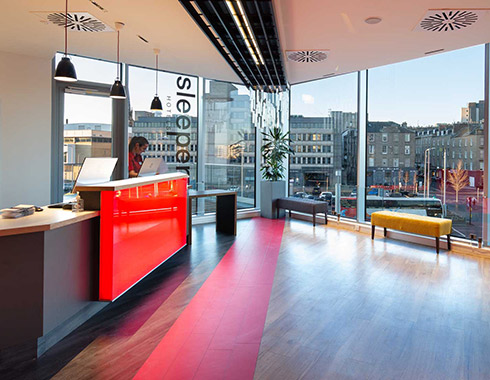 Sleeperz Hotel Dundee reception with views across the city